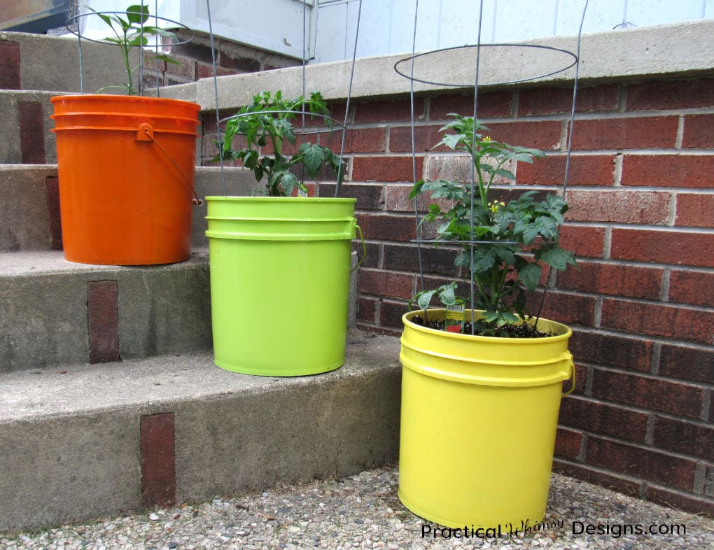 decorating plastic buckets